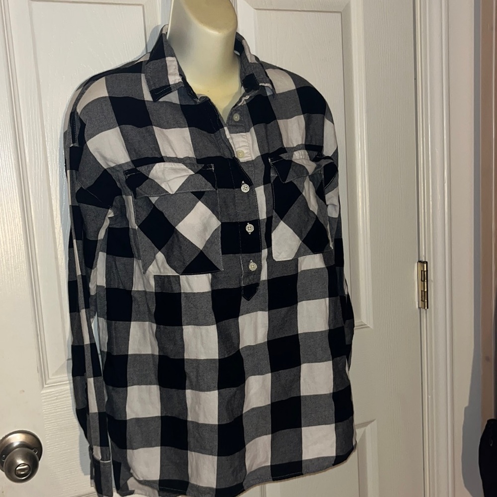 Old Navy Oversized Flannel Boyfriend shirt 👚